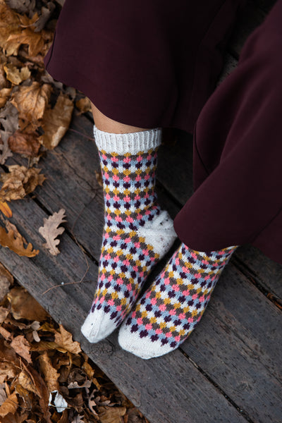 Breiboek - 52 weeks of Scrap Yarn: Projects for crafters - Laine (ENG)