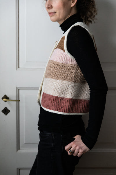 Breiboek - 52 weeks of Scrap Yarn: Projects for crafters - Laine (ENG)