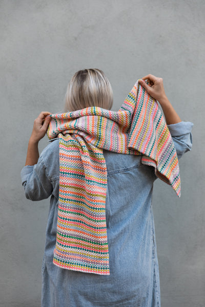 Breiboek - 52 weeks of Scrap Yarn: Projects for crafters - Laine (ENG)