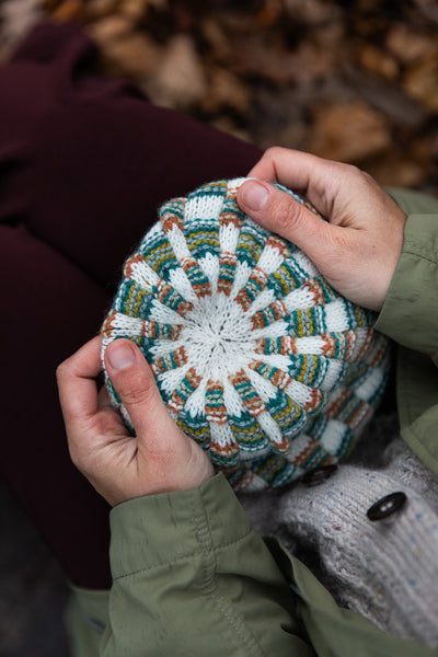 Breiboek - 52 weeks of Scrap Yarn: Projects for crafters - Laine (ENG)