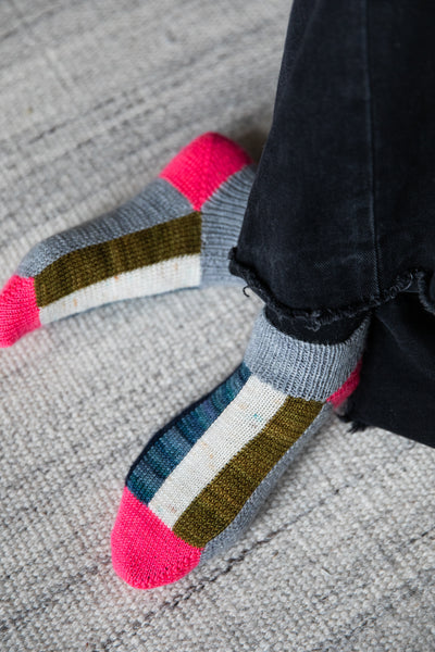 Breiboek - 52 weeks of Scrap Yarn: Projects for crafters - Laine (ENG)