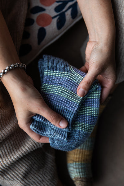 Breiboek - 52 weeks of Scrap Yarn: Projects for crafters - Laine (ENG)