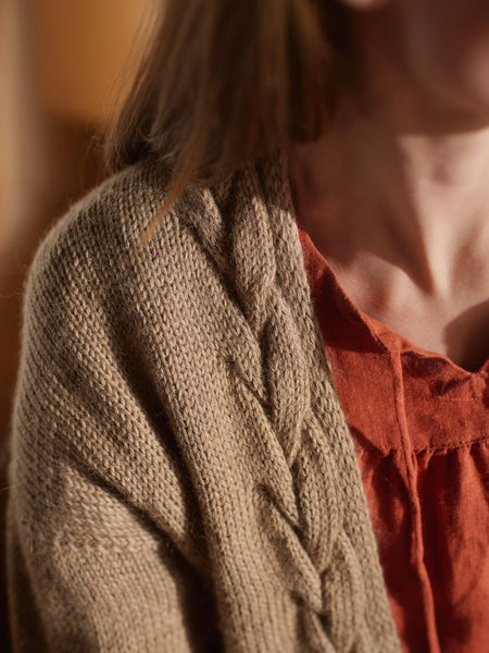 Breiboek - Entwined: Cables, Lace and knitted textures - Meiju Kallio  - Laine Publishing (ENG) (kopie)