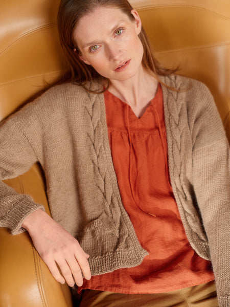 Breiboek - Entwined: Cables, Lace and knitted textures - Meiju Kallio  - Laine Publishing (ENG) (kopie)