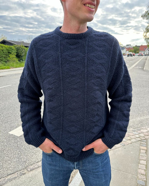 PetiteKnit - Esther Sweater Man