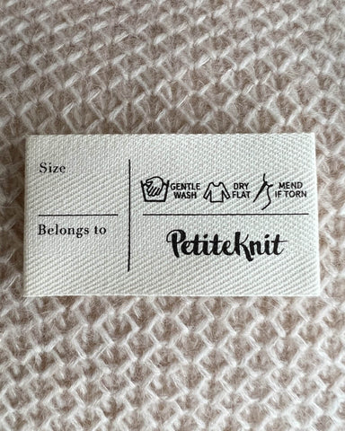 PetiteKnit - Kledinglabel met maat en wasvoorschriften
