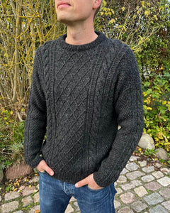 PetiteKnit - Moby Sweater Man